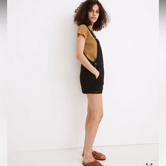Madewell Adirondack Short Overalls in Washed Black - Picture 2 of 8
